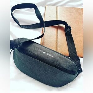 UNITED THERABODY ⭐️  bag